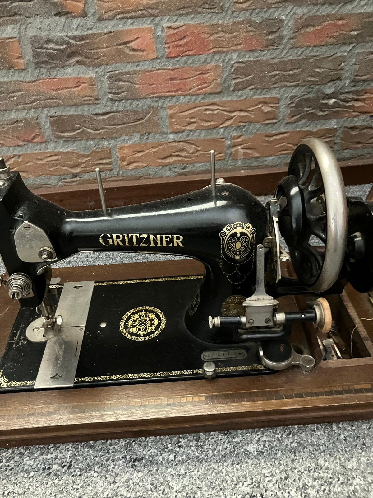 Antieke Gritzner Naaimachine met Houten Koffer, Ophalen, Gebruikt, Naaimachine, Overige merken