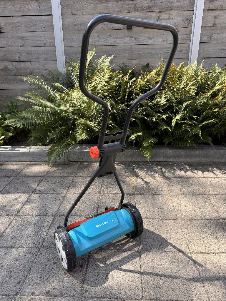Z.g.a.n. Gardena 330 kooimesmaaier / grasmaaier, Ophalen, Handgrasmaaier, Zo goed als nieuw, 30 t/m 39 cm