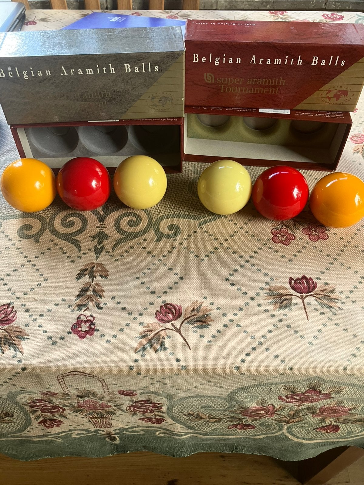 2 setjes biljart  ballen, Ophalen of Verzenden, Zo goed als nieuw, Keu of Ballen