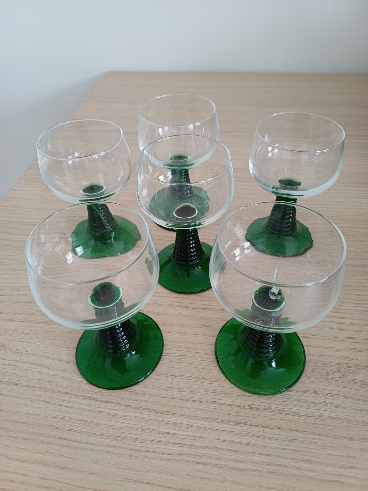 Set van 6 vintage wijnglazen met groene voet, Ophalen