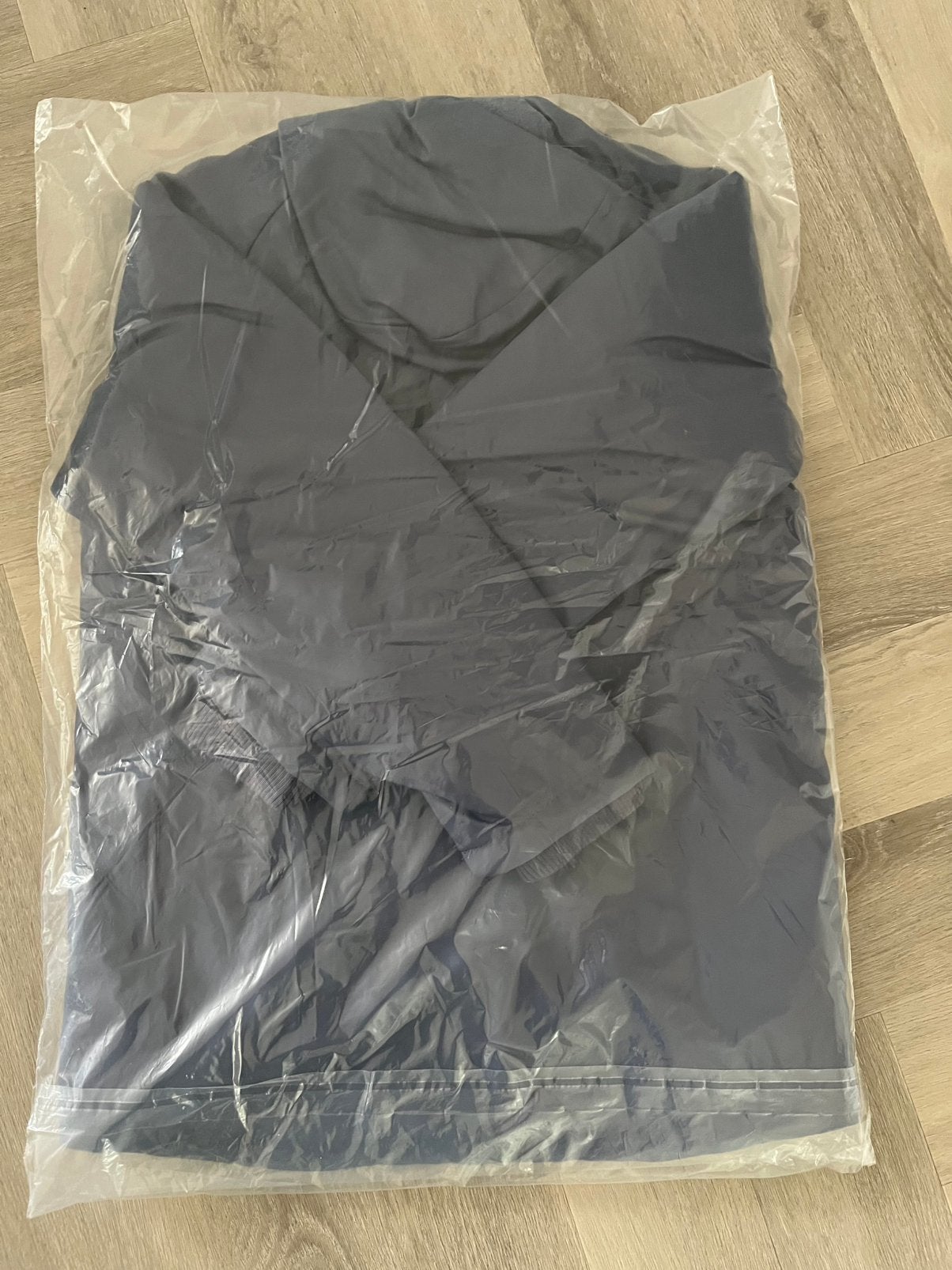 NIEUW!! Regenjas donker paars, mt.146/152 Hema, zie foto’s!, Ophalen of Verzenden, Nieuw, Jongen of Meisje, Jas