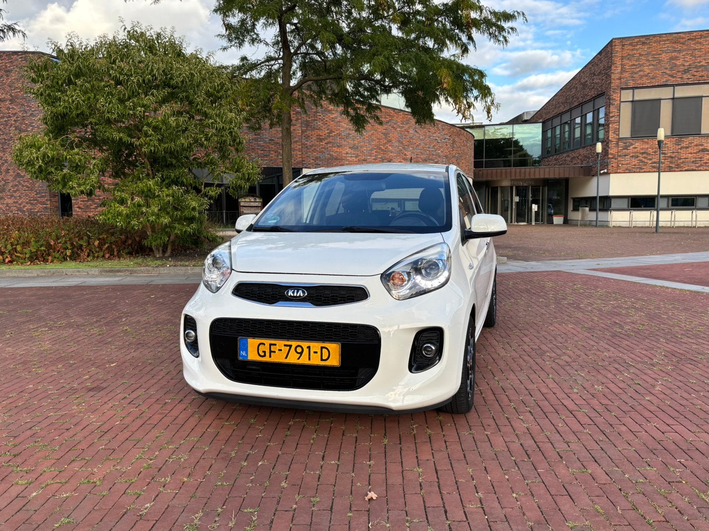 Kia Picanto 1.2 CVVT First Edition 86PK 2015 met nieuwe APK!, Auto's, Kia, Voorwielaandrijving, Euro 5, Stof, 4 cilinders