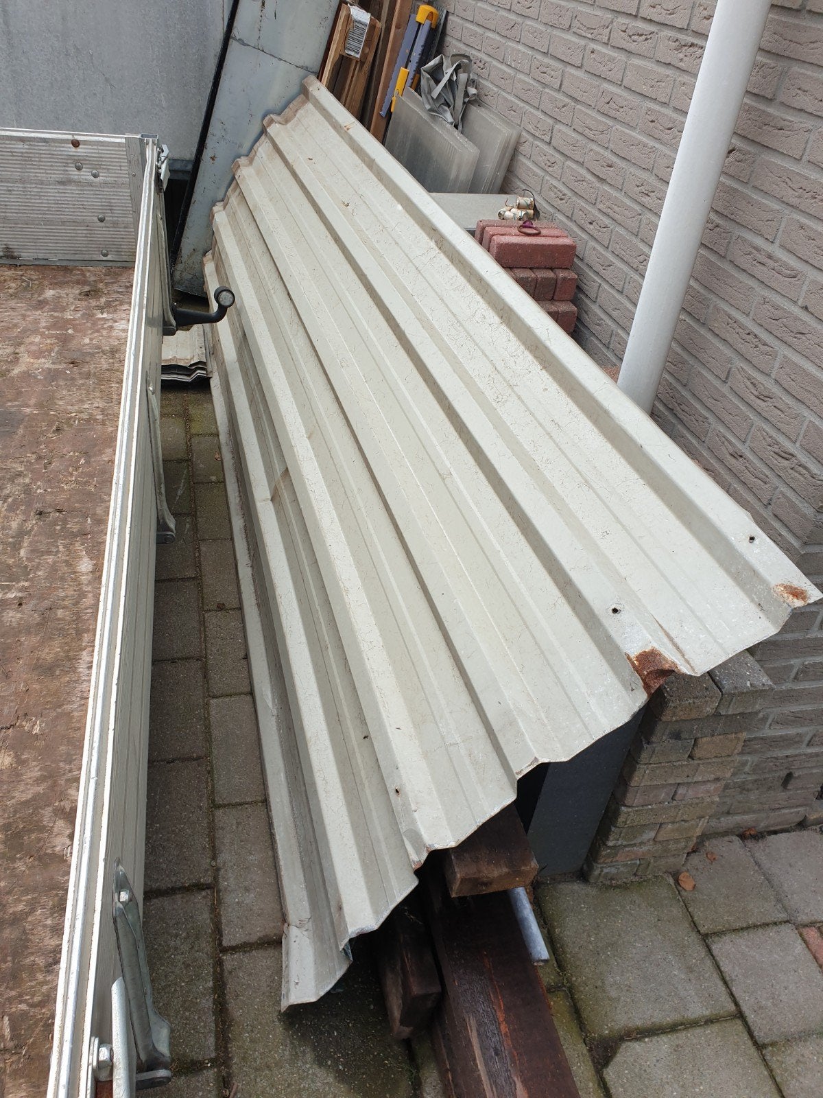 2x metalen dakplaten 2,75 cm, Ophalen, Gebruikt