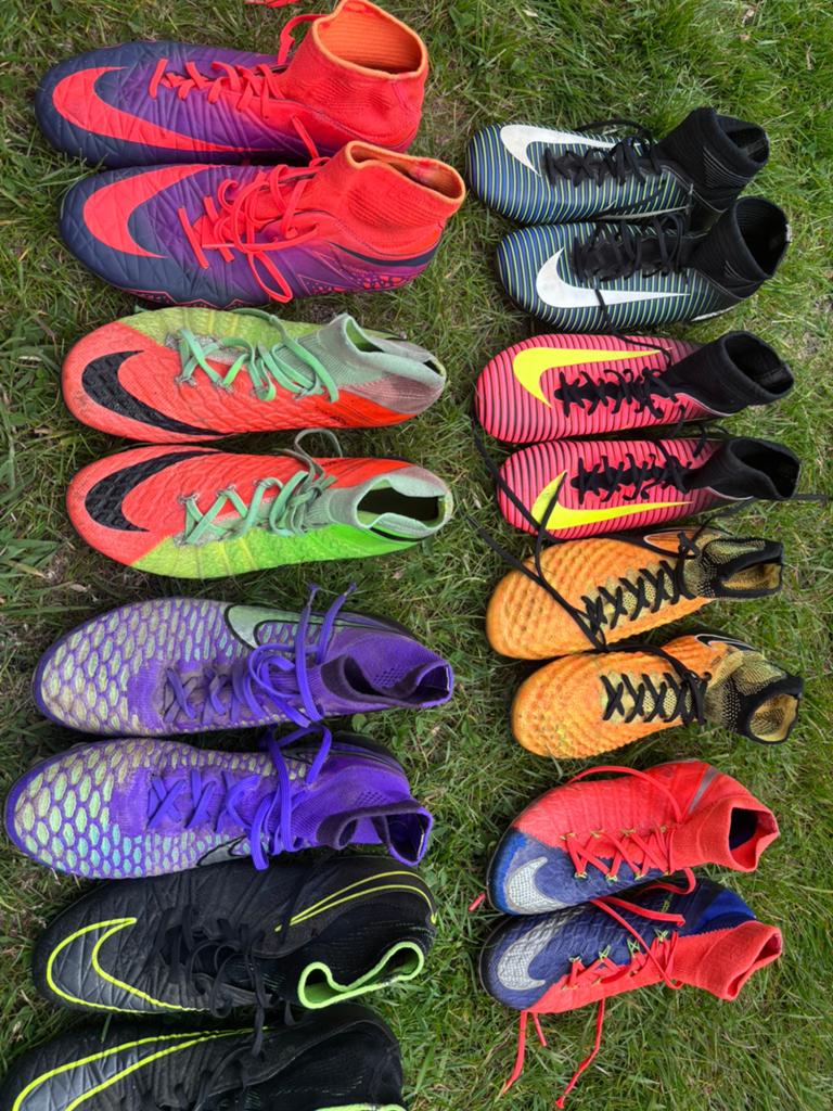 Nike voetbalschoenen, Maat XS of kleiner, Ophalen of Verzenden, Zo goed als nieuw, Schoenen
