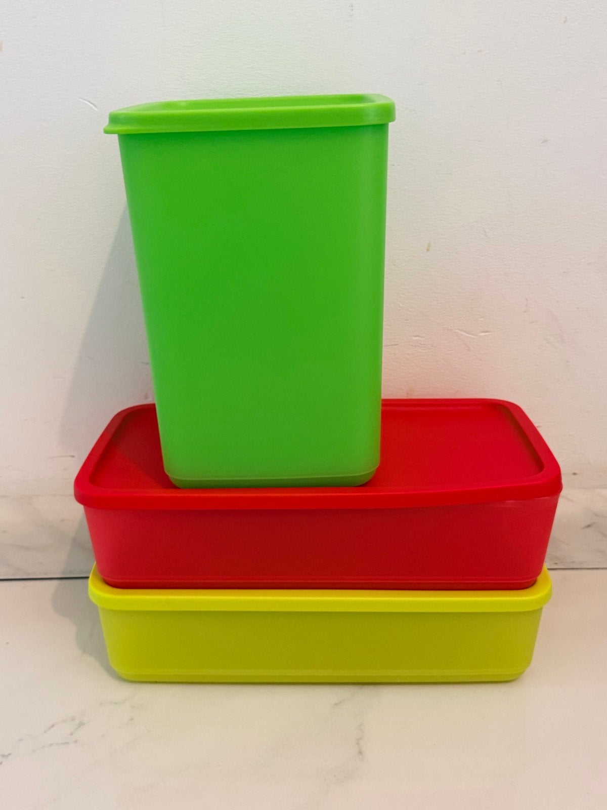 Tupperware bewaardozen en bus - 3 stuks, Ophalen of Verzenden, Gebruikt, Groen, Bus of Trommel