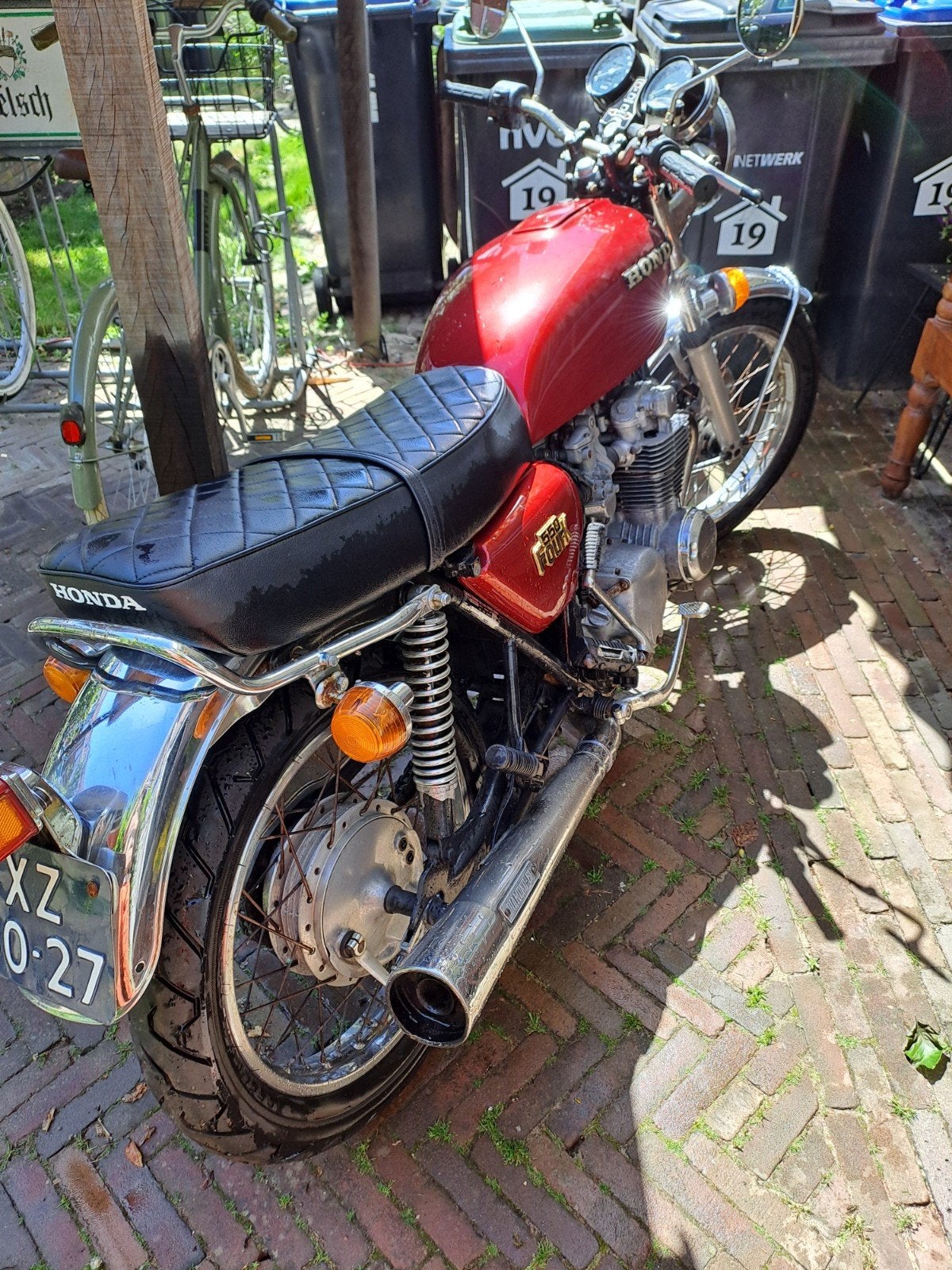 Honda CB550 uit 1978 - Nieuwe banden en accu, 4 cilinders, Gebruikt, Particulier, Handgeschakeld