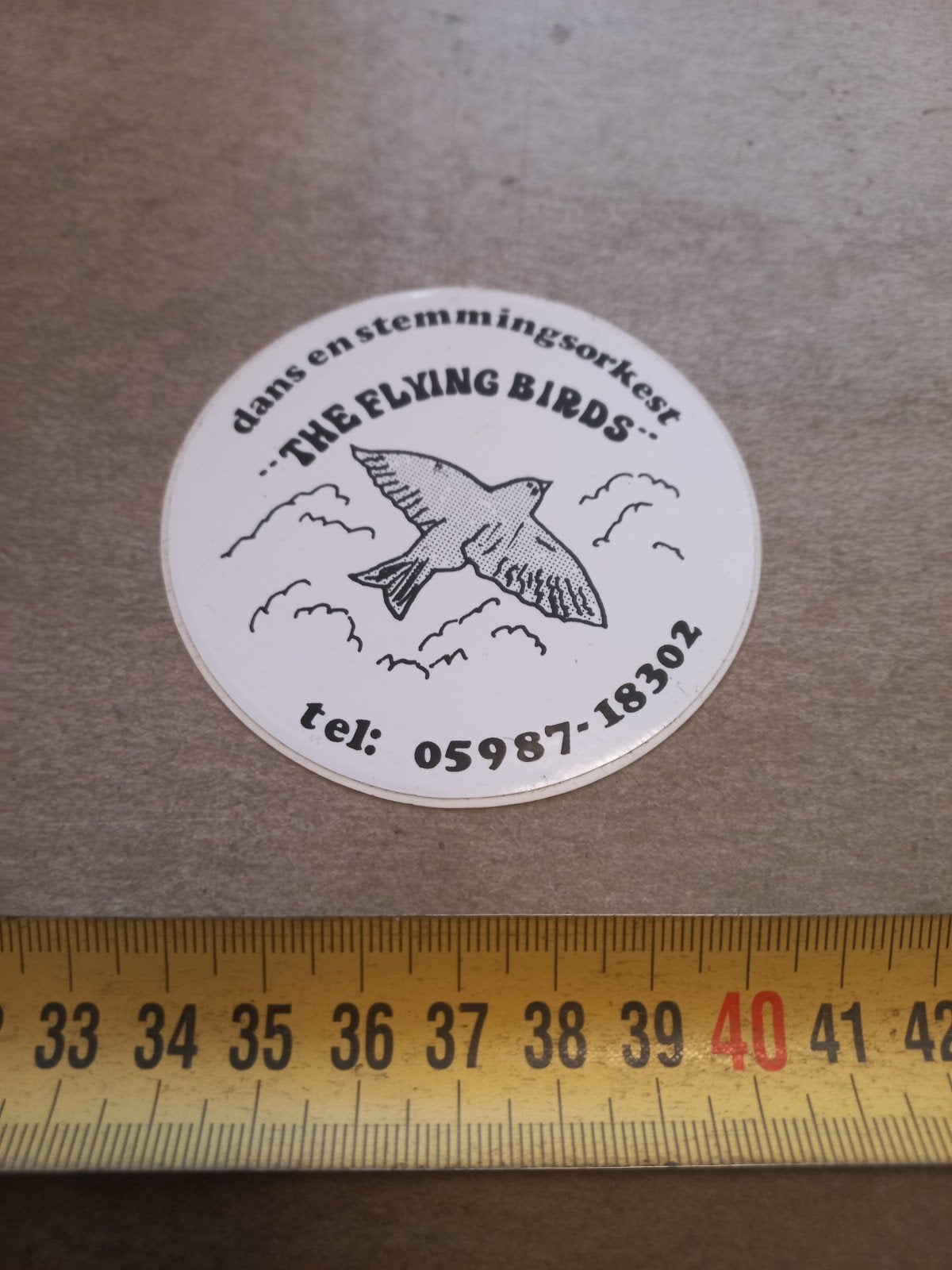 Vintage Sticker "The Flying Birds" Dansorkest (ca. 7 cm), Ophalen of Verzenden
