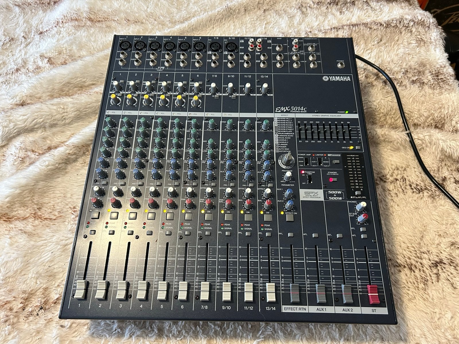 Yamaha EMX5014C Powered Mengpaneel - Nieuwstaat, Ophalen, Zo goed als nieuw, 10 tot 20 kanalen, Microfooningang