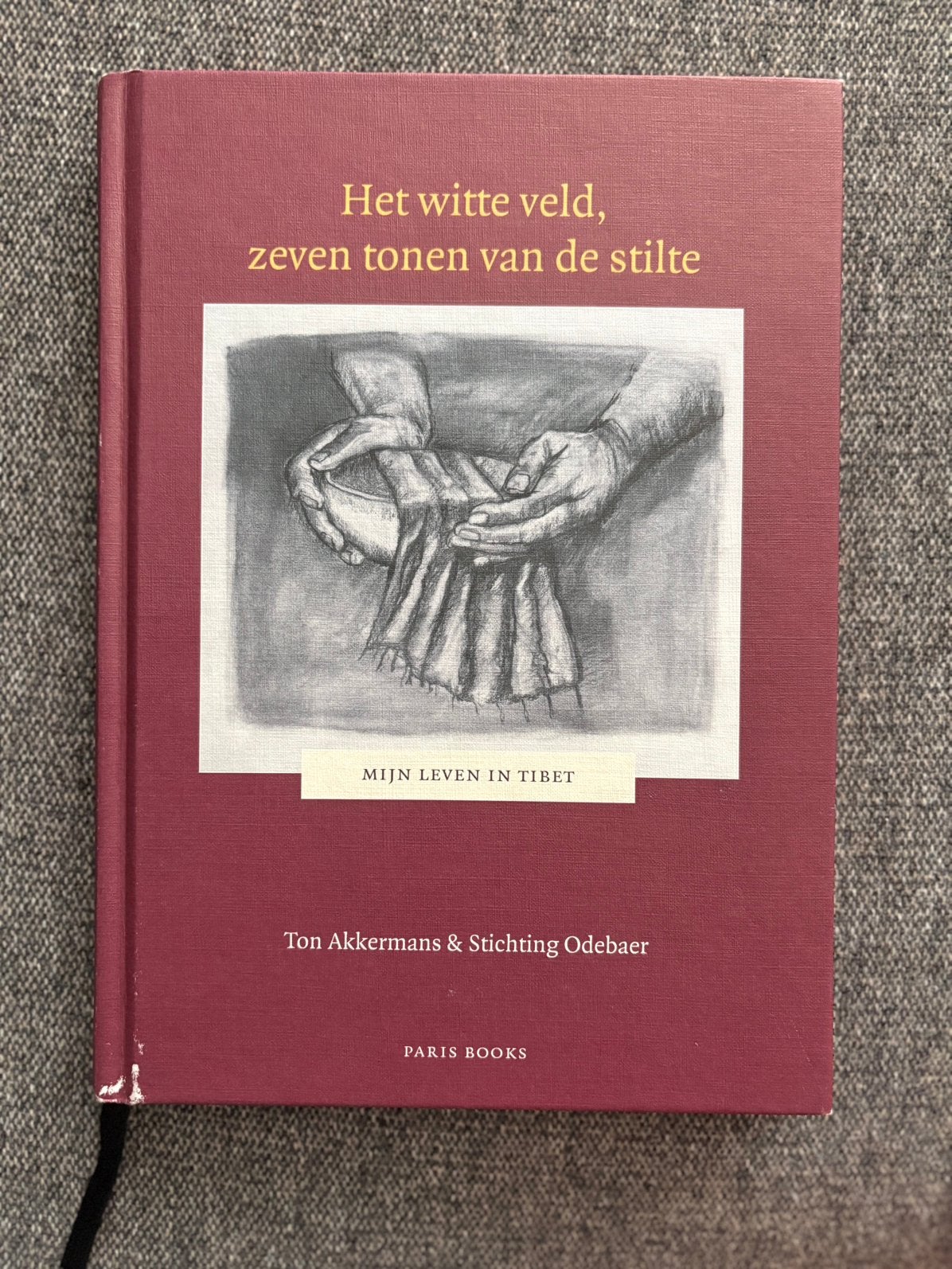 Het witte veld, zeven tonen van de stilte - Ton Akkermans, Boeken, Achtergrond en Informatie, Zo goed als nieuw, Overige onderwerpen