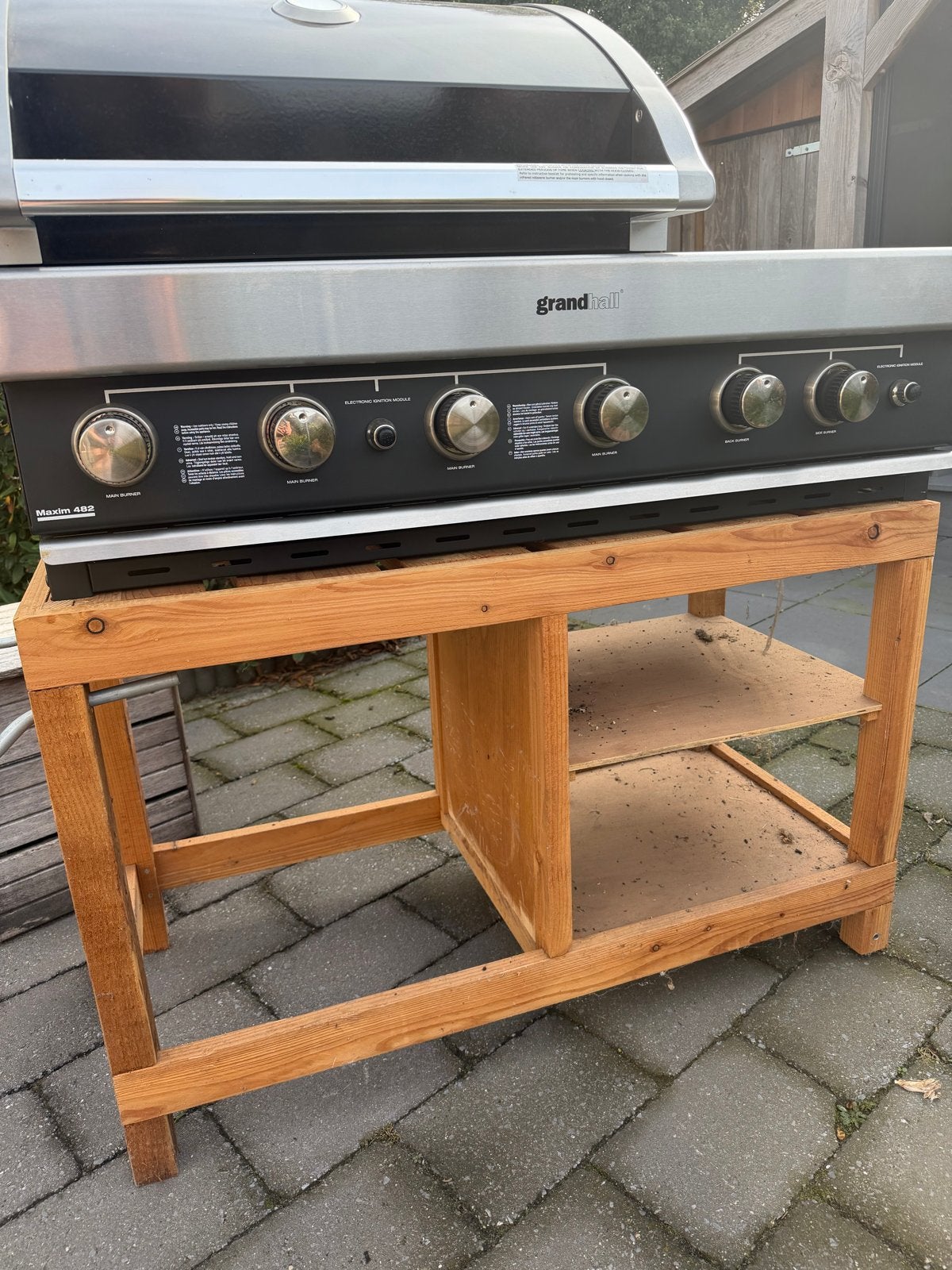 Foto 6 van Grandhall Maxim G4 BBQ met zijbrander en onderstel