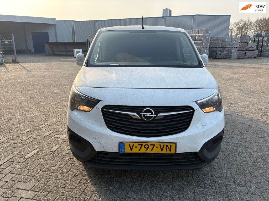 Opel Combo 1.6D L2H1 Edition, Voorwielaandrijving, Start-stop-systeem, 730 kg, Gebruikt