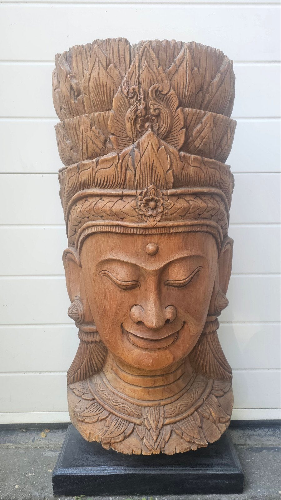 Grote massieve Budhha, Ophalen