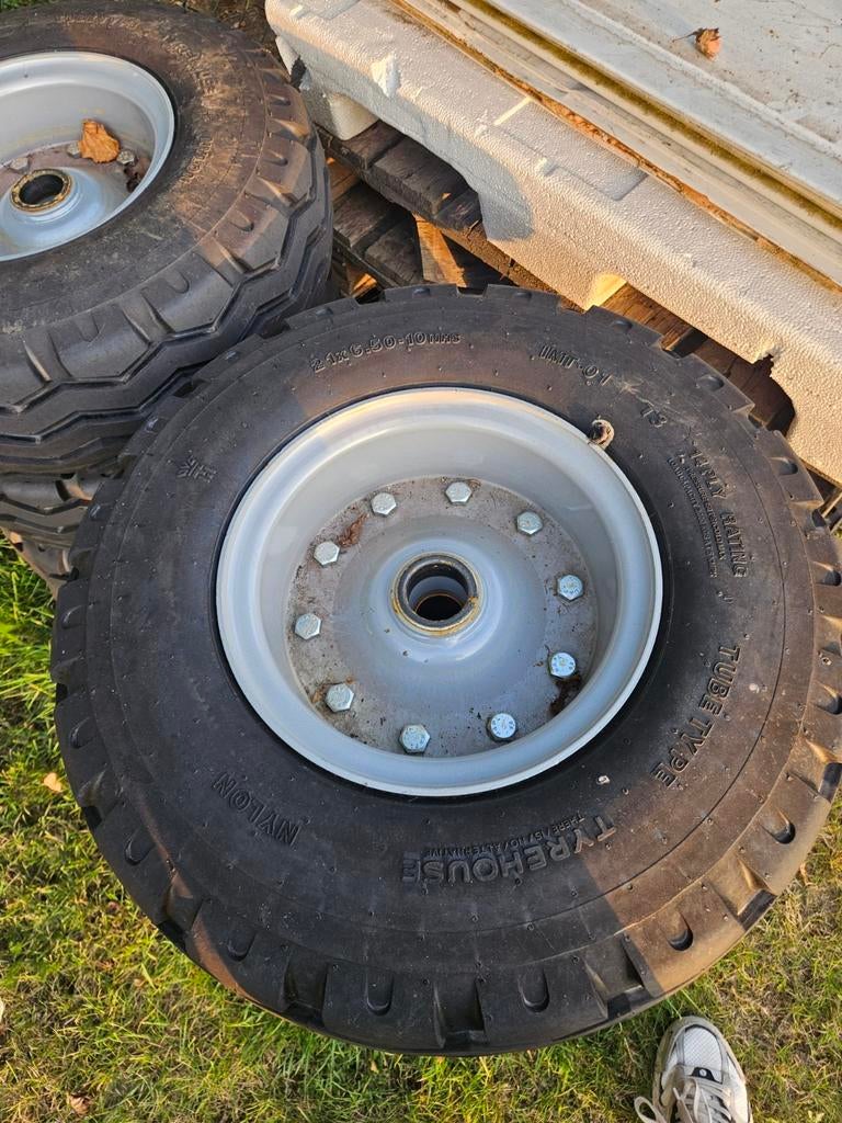 Tyrehouse banden 21x6.50-10 NHS, Ophalen