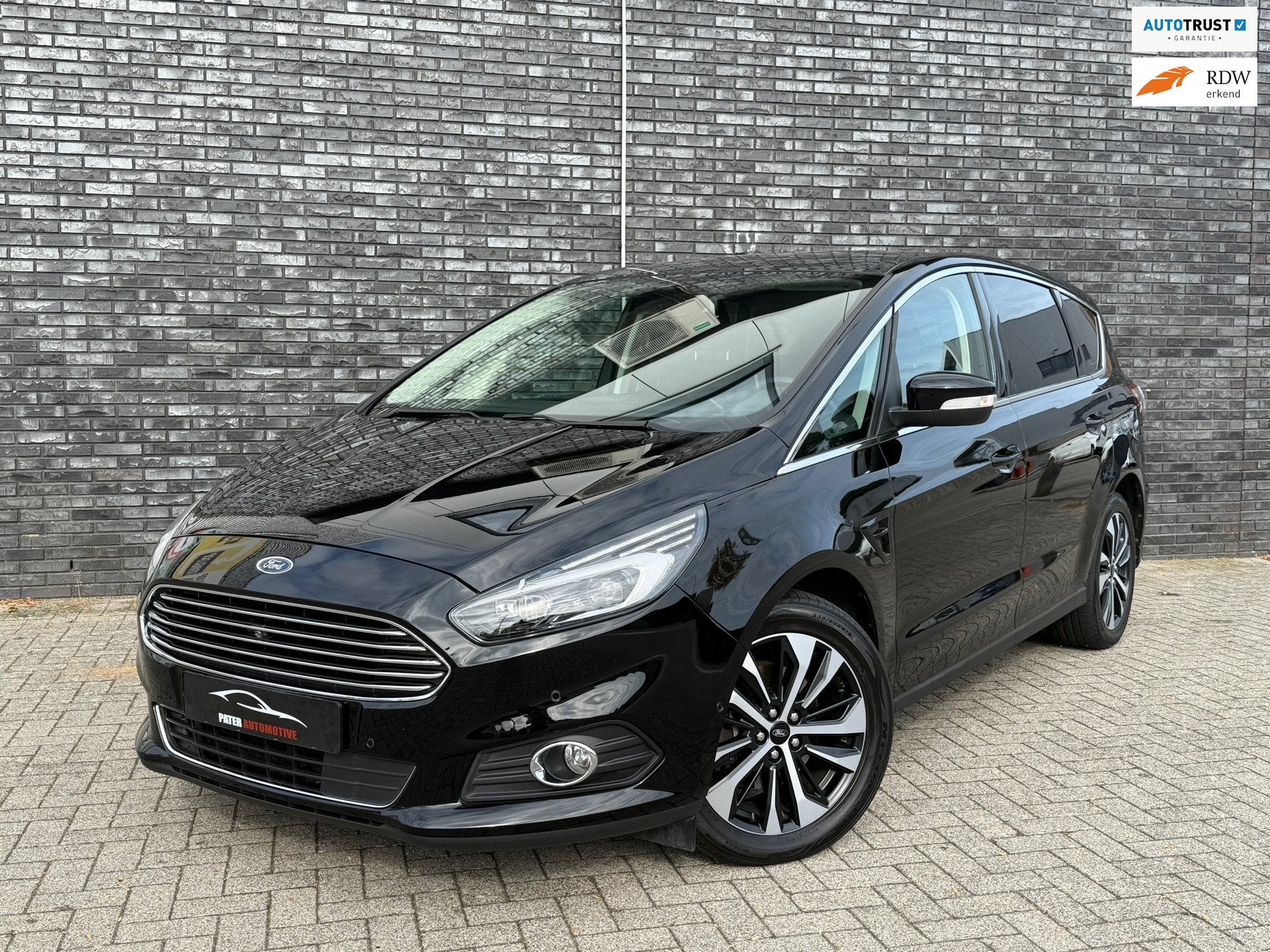 Ford S-Max 2.0 Titanium 241pk Aut|Camera V+A|Carplay|BLIS|La, Stof, Met garantie (alle), Zwart, Origineel Nederlands
