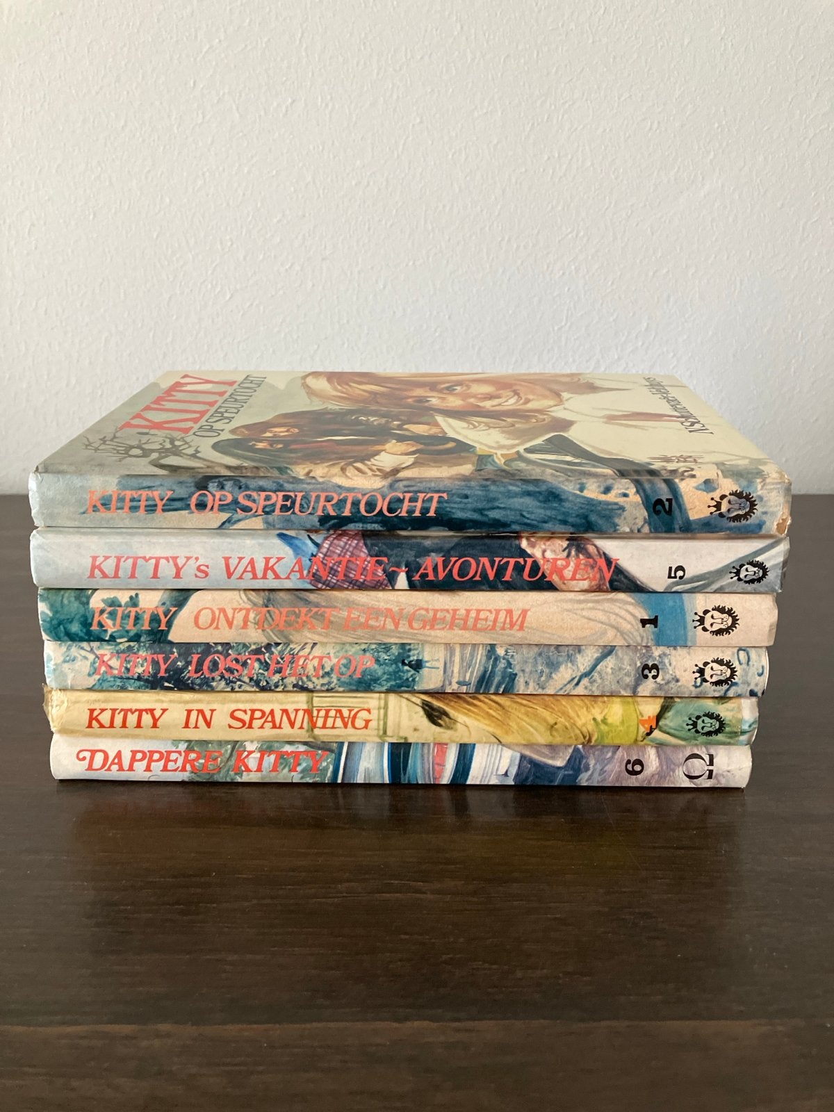 Kitty boeken - 6 delen - N. Schuttevaêr-Velthuys, Ophalen of Verzenden, Gelezen, Fictie