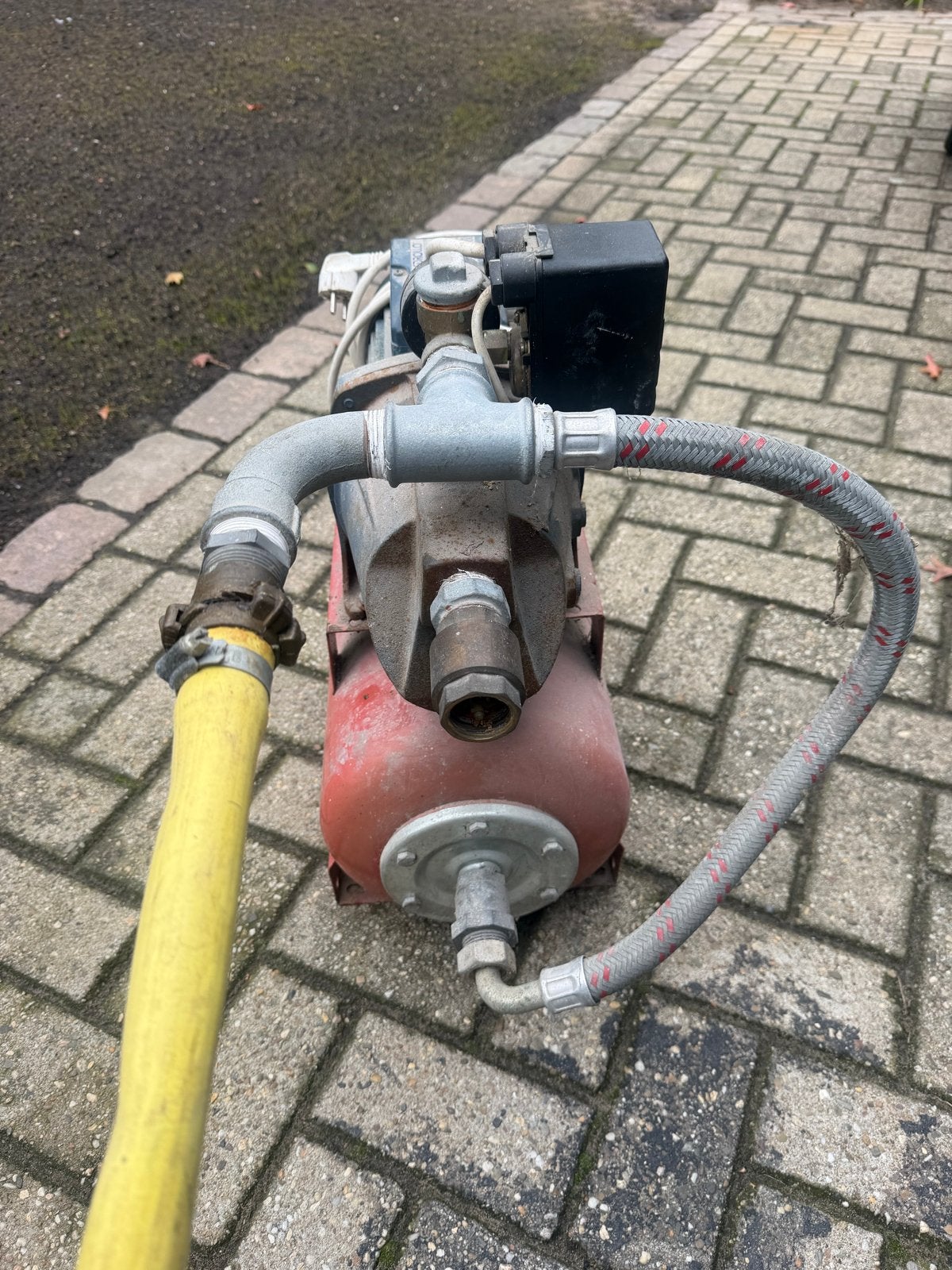 Gebruikte Hydrofoorpomp - Ideaal voor tuin en huis, Ophalen, Gebruikt, Elektrisch, Hydrofoorpomp