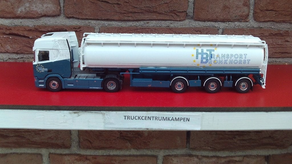 Cavallino  Scania  van  H B.T. Transport.