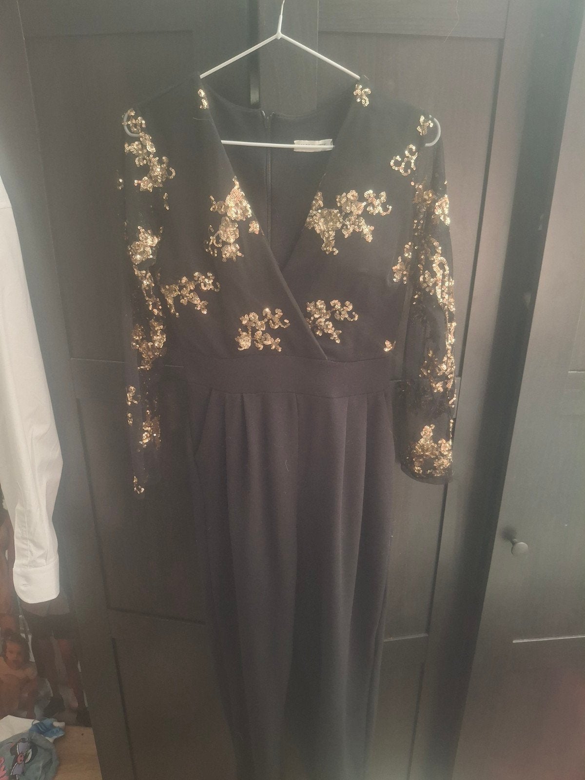 Zwarte jumpsuit met gouden pailletten, maat 38, Kleding | Dames, Ophalen, Zo goed als nieuw, Maat 38/40 (M), Zwart