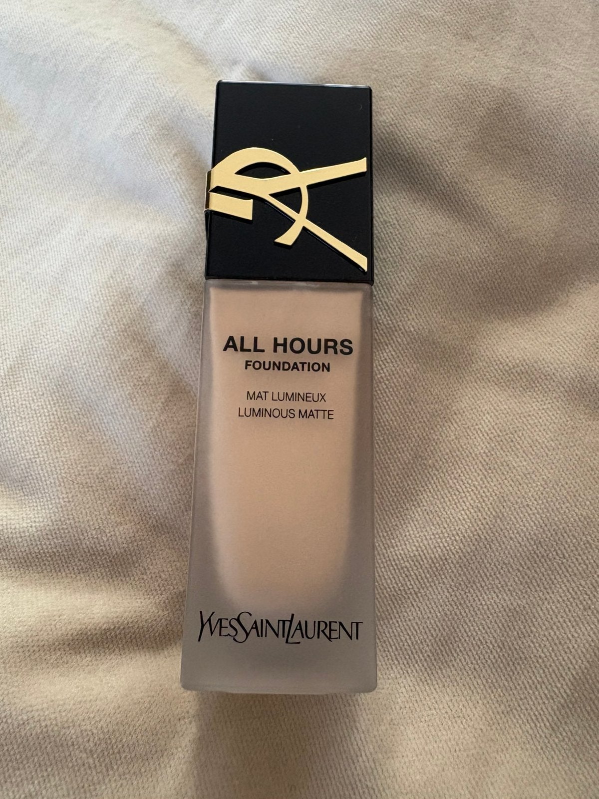 YSL foundation all hours, Verzenden, Zo goed als nieuw, Beige, Gehele gezicht