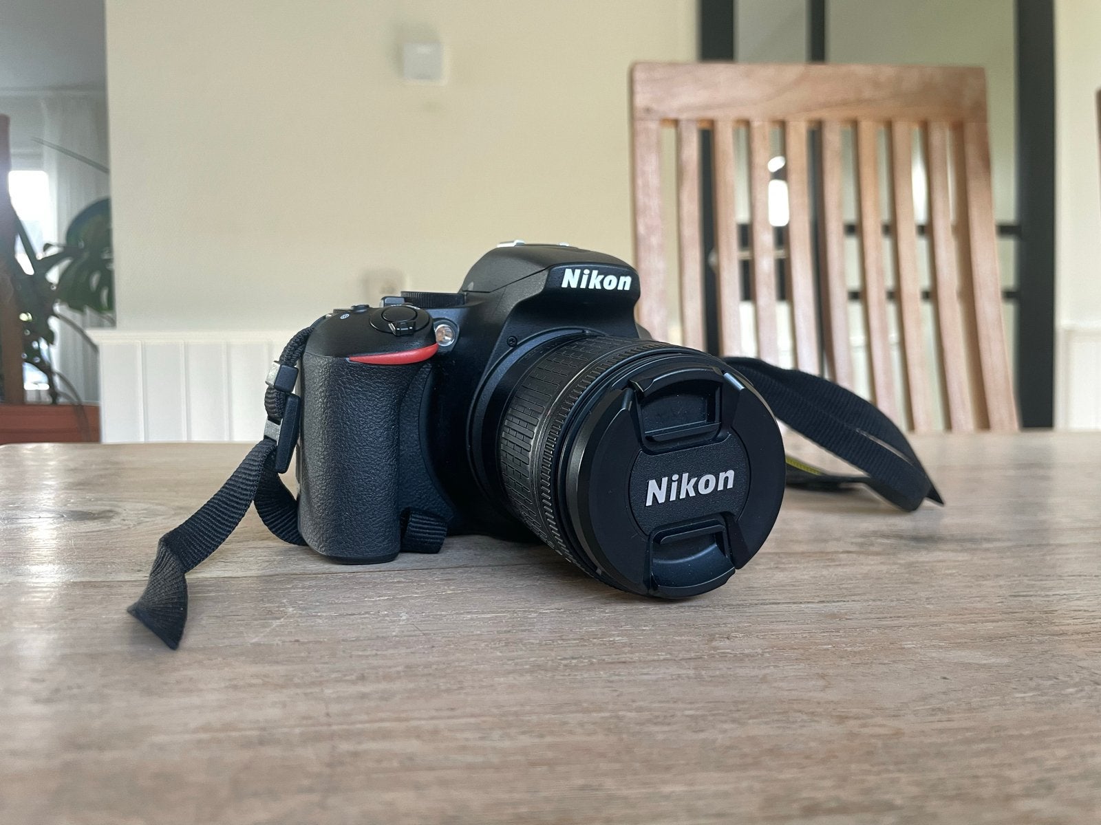 Nikon D3500 Spiegelreflexcamera met accessoires, Spiegelreflex, Ophalen of Verzenden, Zo goed als nieuw, Accu