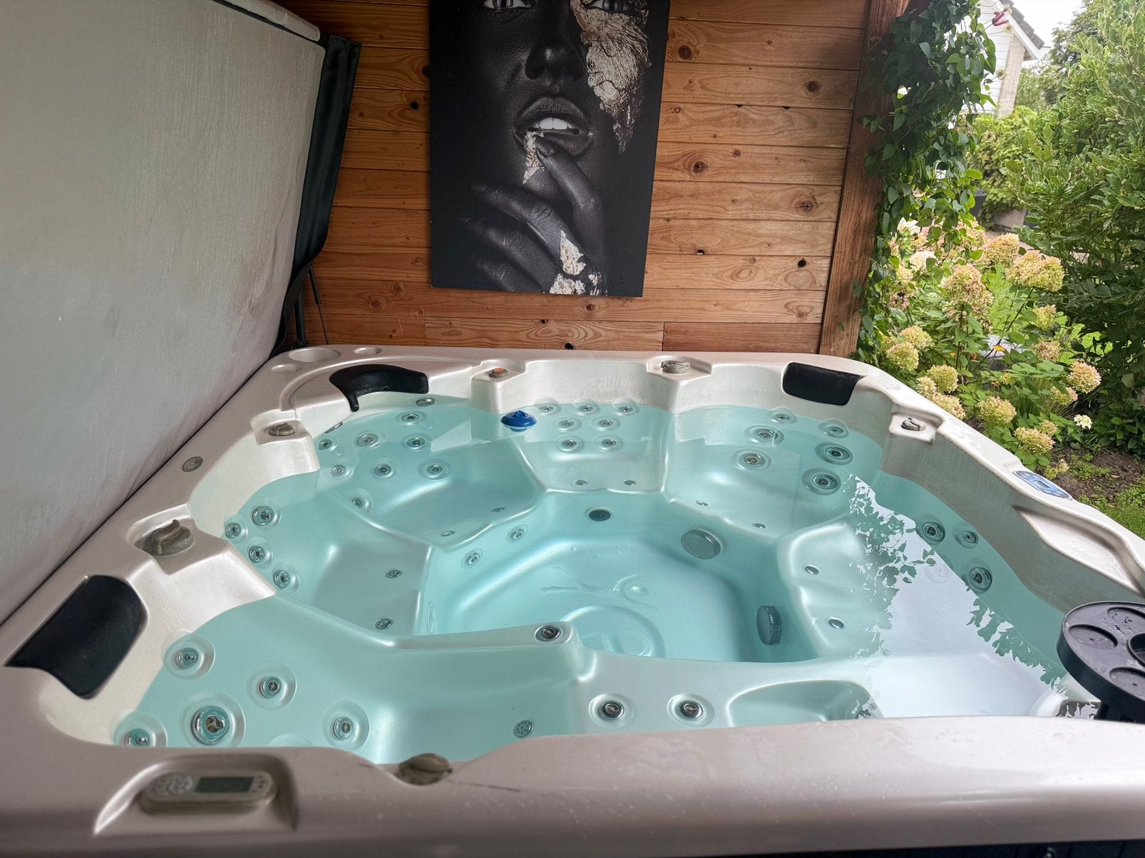 5 persoons jacuzzi  220x220, Ophalen, Zo goed als nieuw