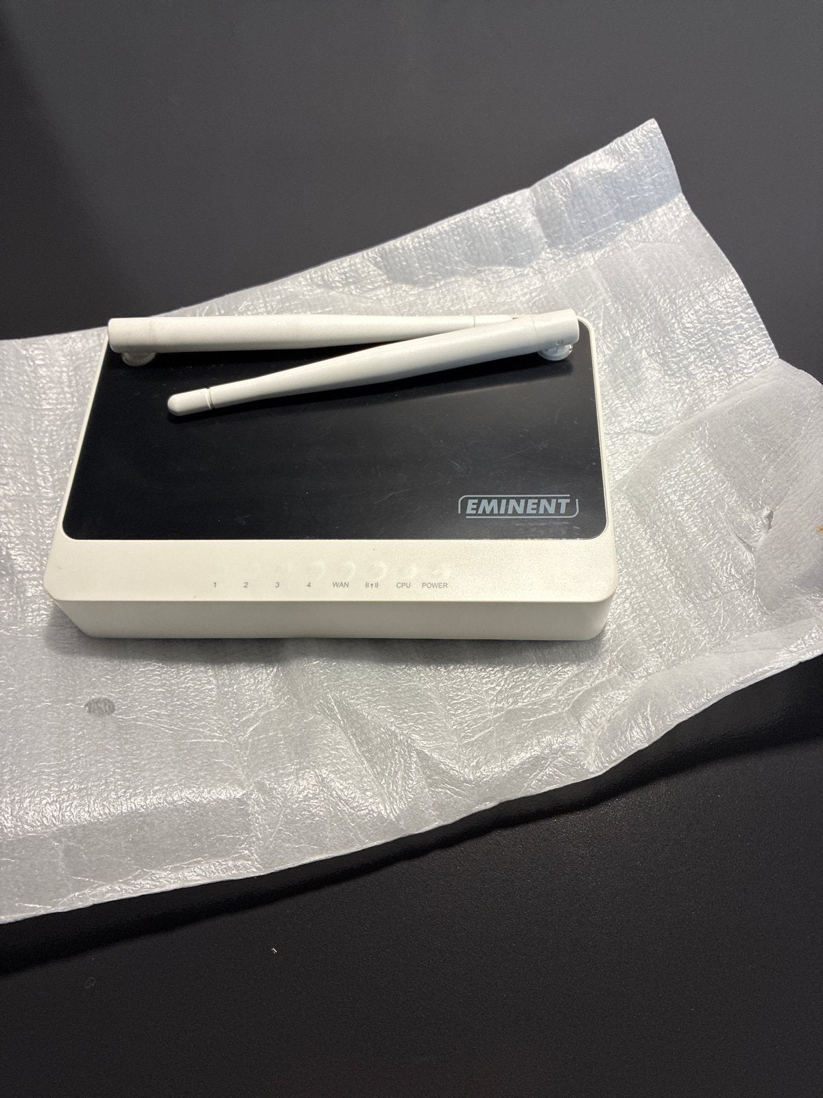Eminent EM4544 Wireless Router 300Mbps - Zo goed als nieuw, Ophalen of Verzenden, Zo goed als nieuw, Router