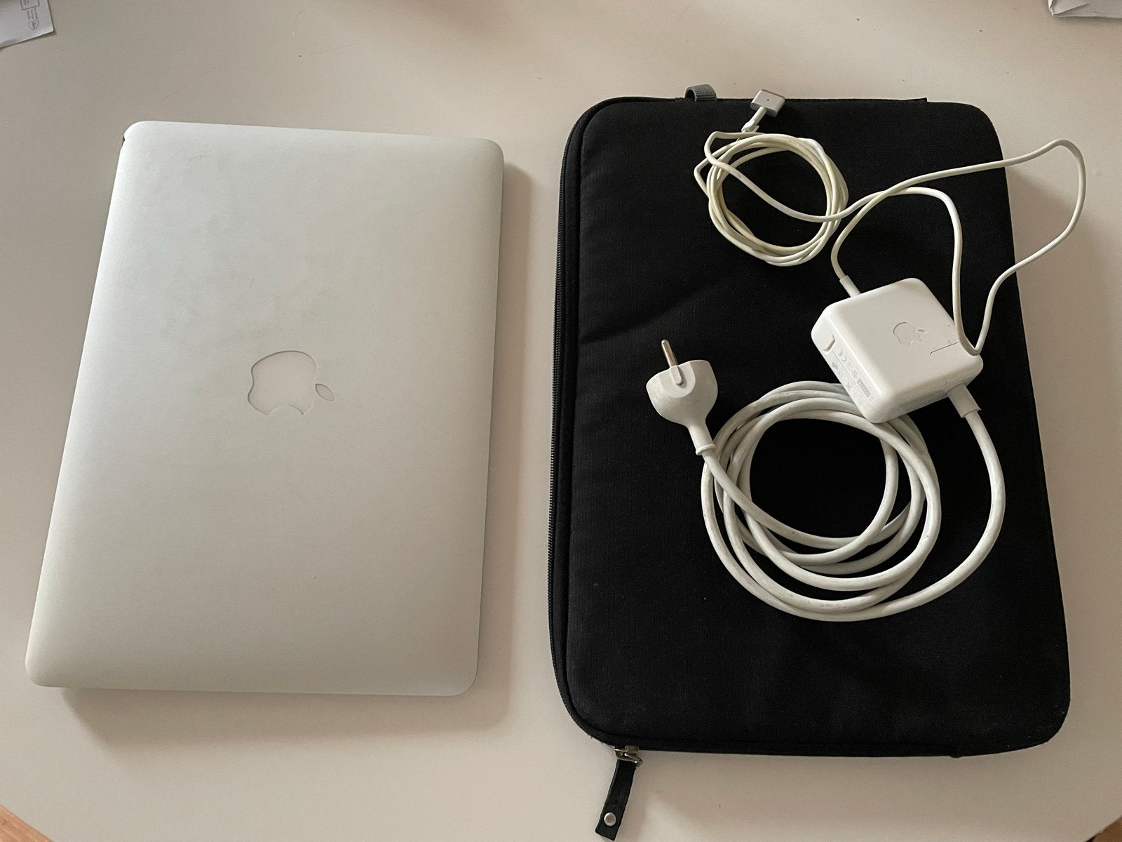 MacBook Air 2017 - 8GB RAM - 128GB Opslag, Gebruikt, 2 tot 3 Ghz, Qwerty, 8 GB