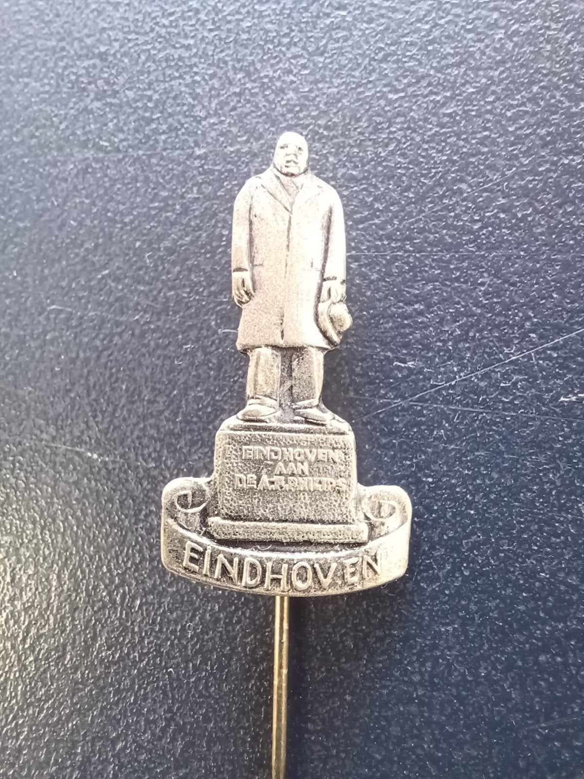 Speldje Eindhoven Philips (standbeeld), Ophalen of Verzenden, Gebruikt, Overige onderwerpen, Speldje of Pin