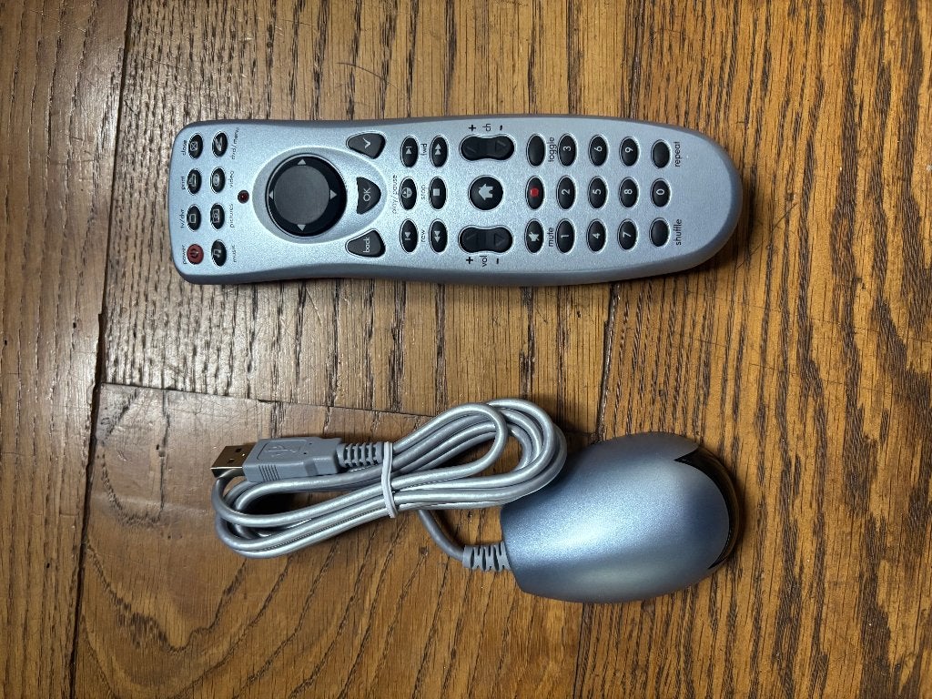 Shuttle XPR rc01 afstandsbediening en muis, Ophalen of Verzenden, Zo goed als nieuw, Tv