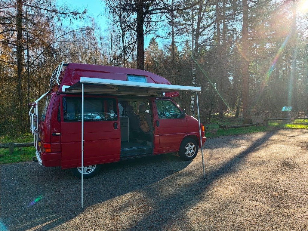 Volkswagen T4 Westfalia California Edition | Rood, Caravans en Kamperen, Campers, Volkswagen, Koelkast, Particulier, 4 tot 5 meter