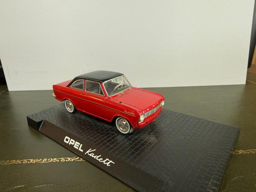 Opelkadett schaalmodel 1:43, Ophalen of Verzenden, Zo goed als nieuw, Auto, Overige merken