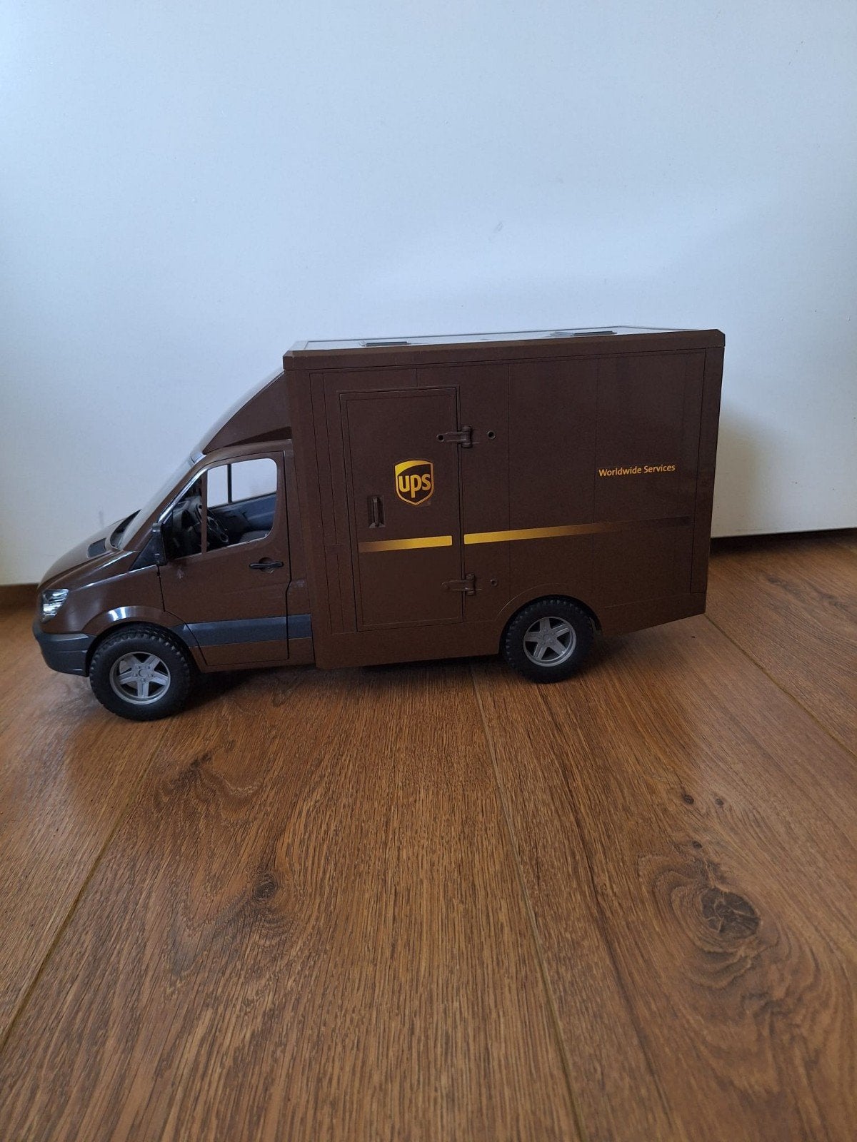 Bruder UPS bestelbus, Ophalen, Zo goed als nieuw