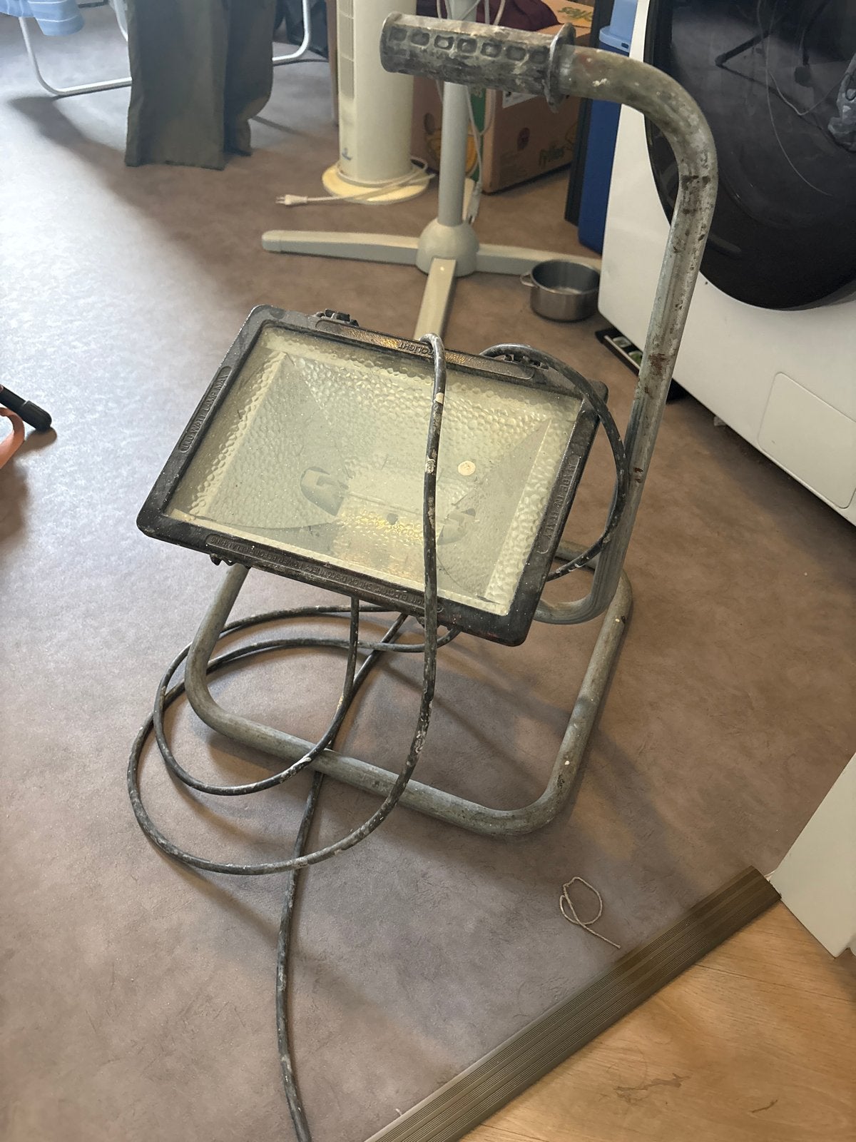 Robuuste bouwlamp met statief - Gebruikt, Doe-het-zelf en Verbouw, Bouwverlichting, Ophalen, Gebruikt, Met statief, Lamp met armatuur