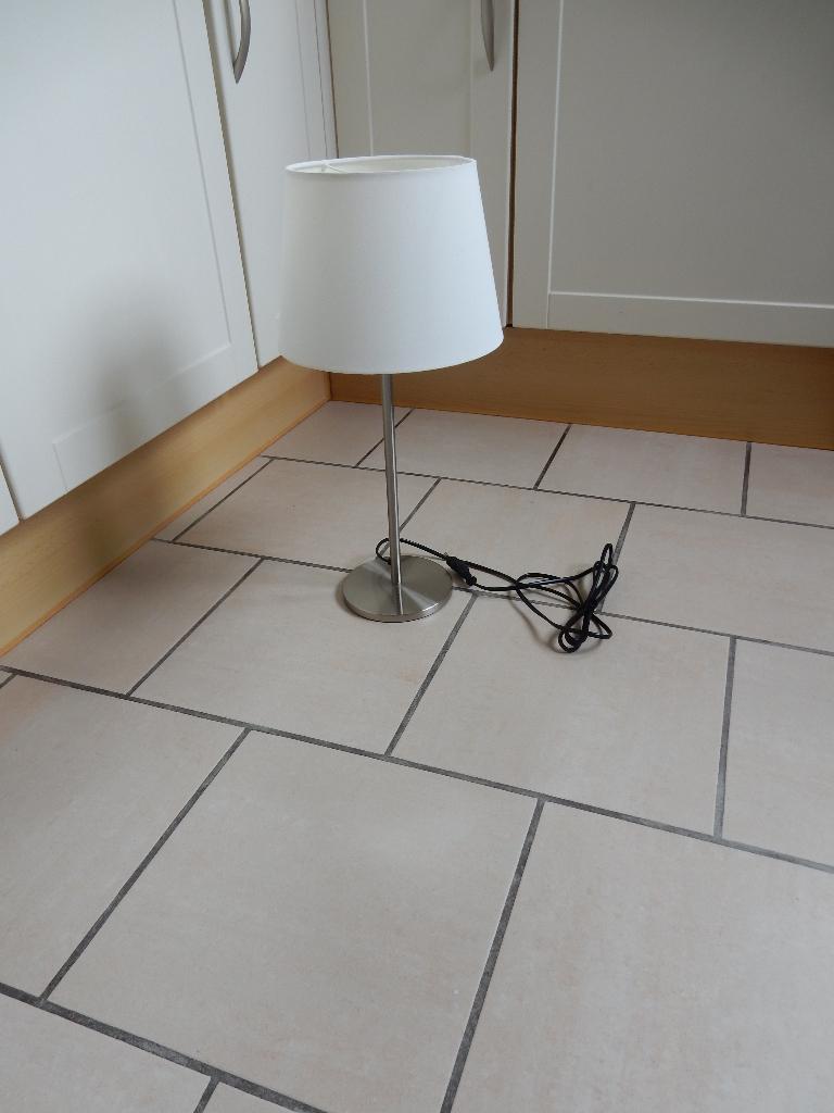 Tafellamp van Ikea, Huis en Inrichting, Lampen | Tafellampen, Ophalen, Zo goed als nieuw, Stof, Minder dan 50 cm