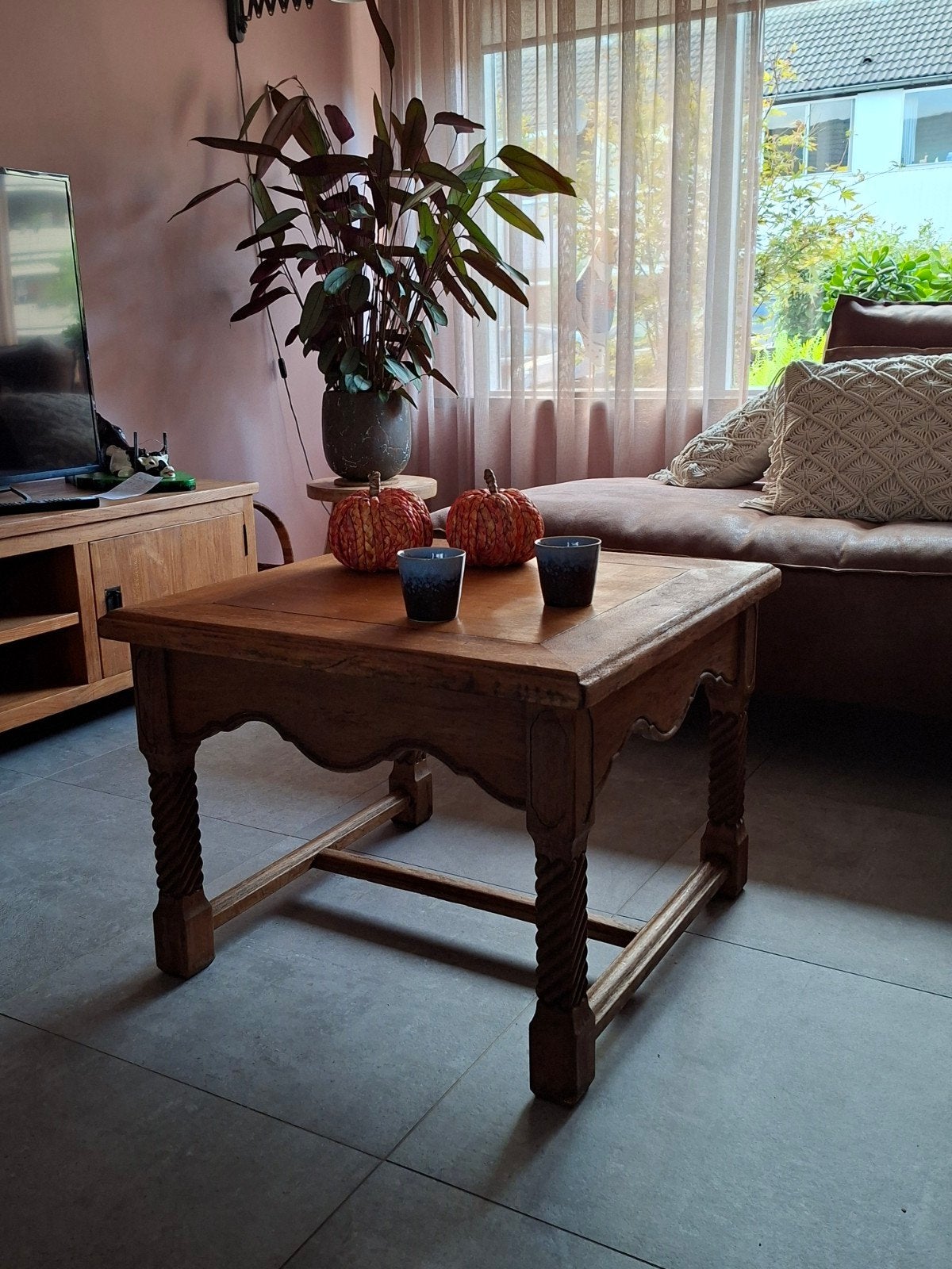Sierlijk oud tafeltje - Salontafel/Bijzettafel, Ophalen of Verzenden