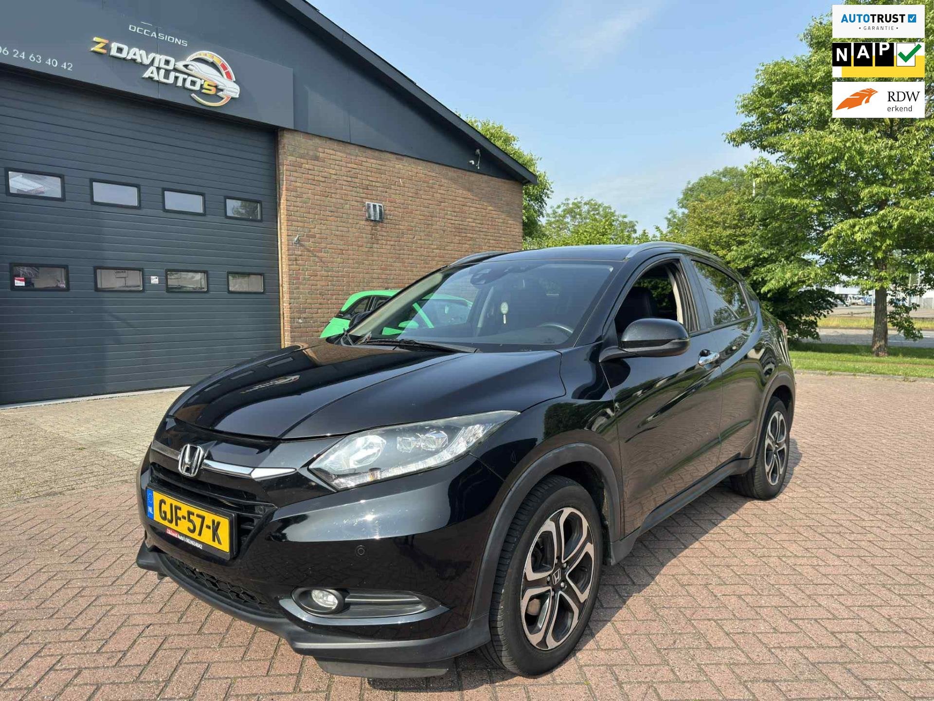 Honda HR-V 1.5 i-VTEC Executive Automaat Panorama Camera Sto, Euro 6, Zwart, Bedrijf, 19 km/l