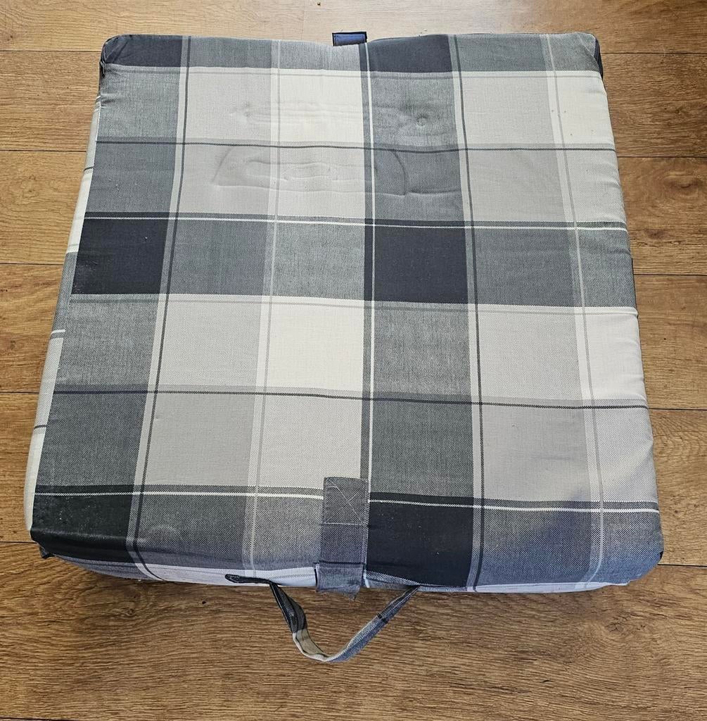 Opvouwbaar logeerbed/matras - Geruit grijs/zwart, Ophalen of Verzenden, Gebruikt, 1-persoons