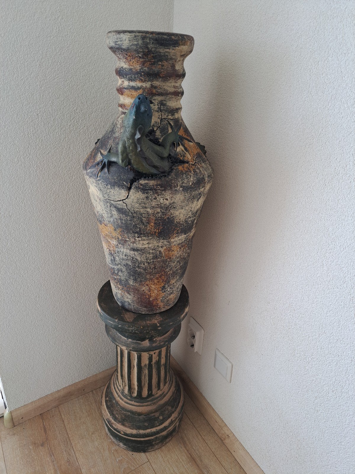 Mexicaans Aardewerk Vaas met Sokkel - 120cm Hoog, Ophalen