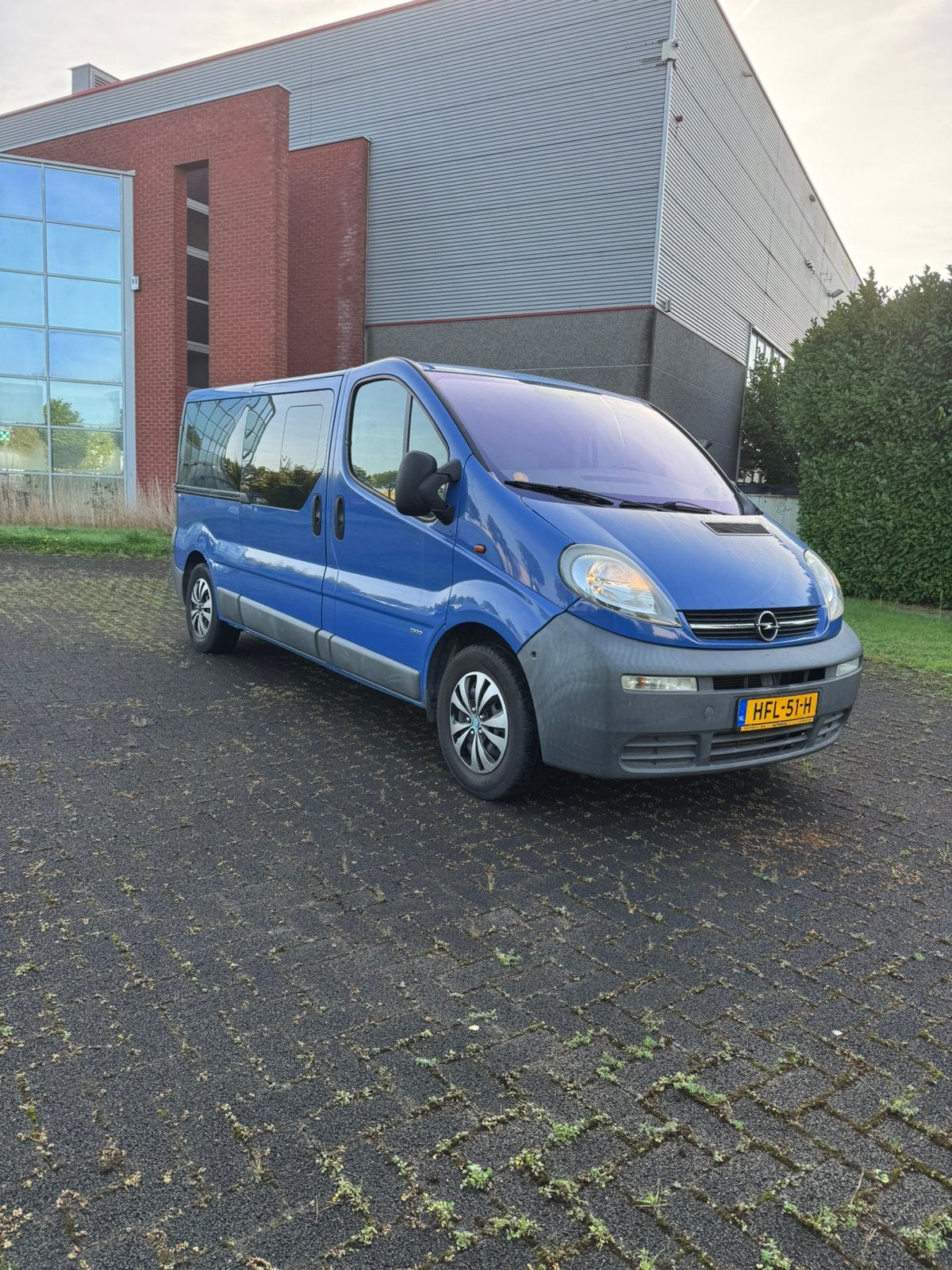 Opel vivaro 9 persoons 2.0 benzine 2005 airco, Auto's, Voorwielaandrijving, 1998 cc, Stof, Vivaro