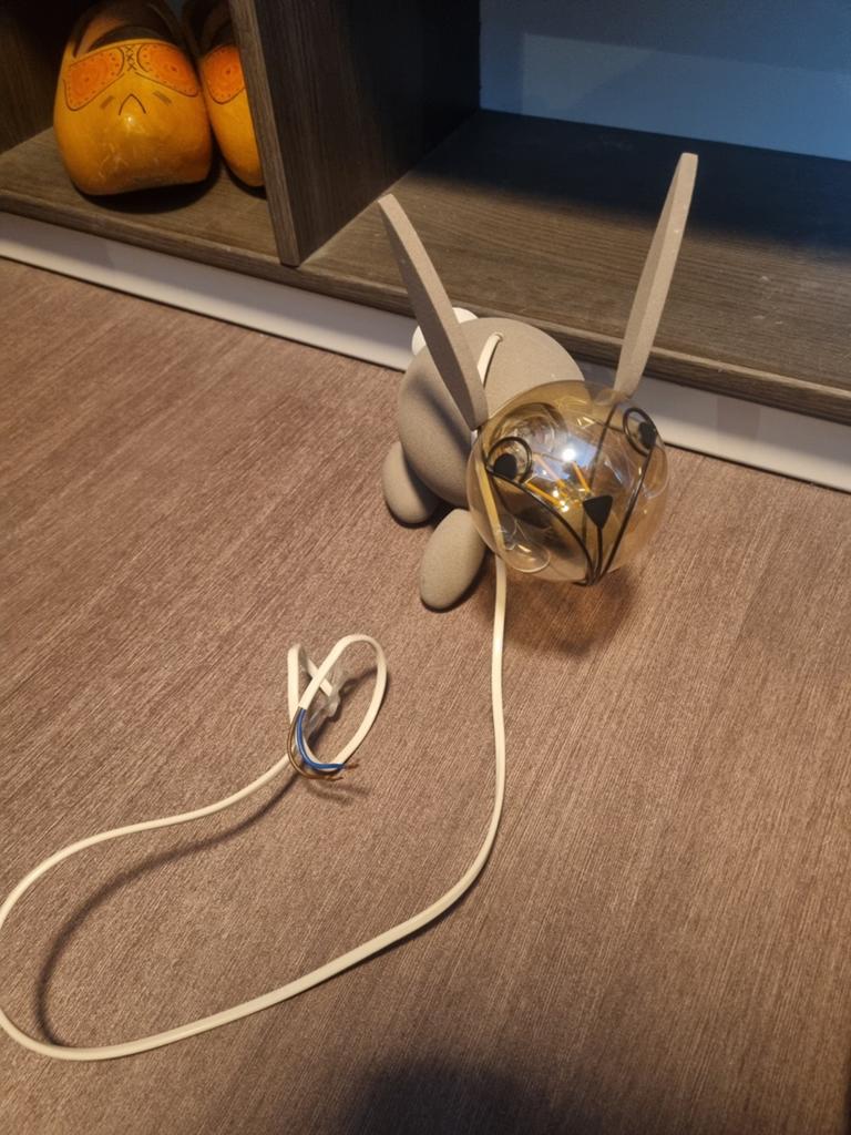 Steen lamp konijn bijna gratis, Ophalen of Verzenden, Zo goed als nieuw