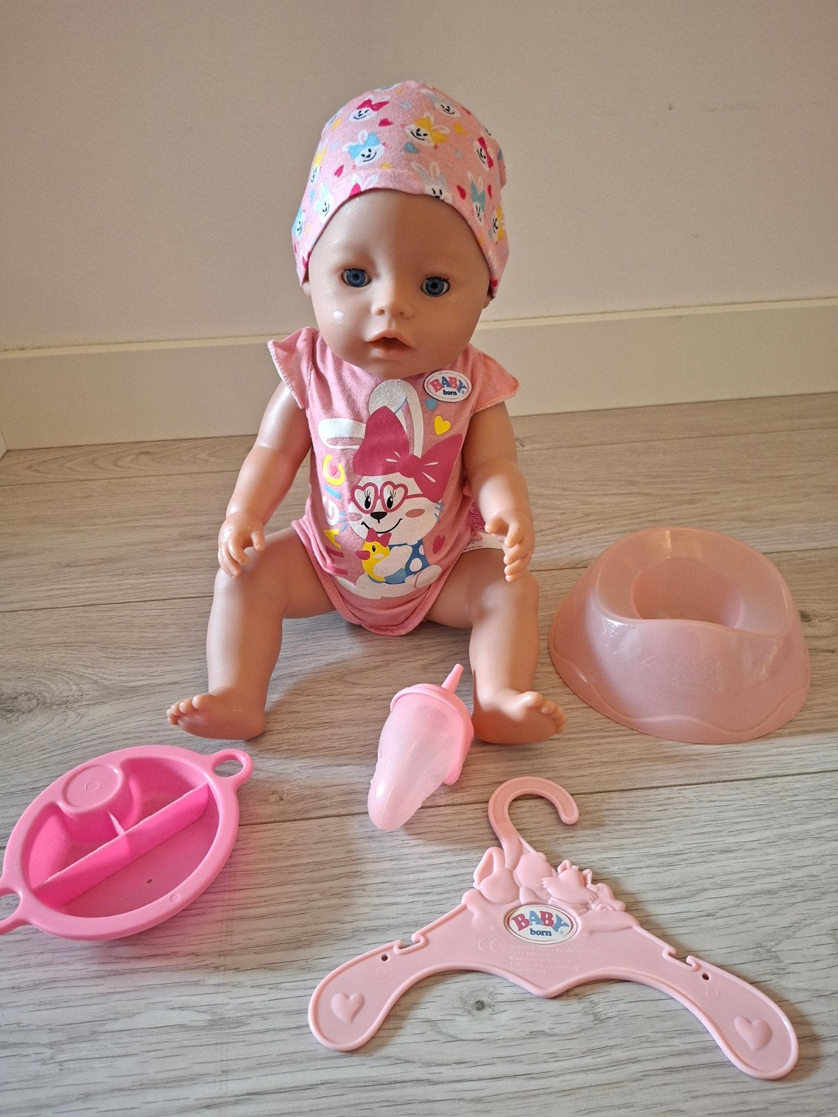 Baby Born pop met kleding en accessoires, Kinderen en Baby's, Speelgoed | Poppen, Ophalen of Verzenden, Babypop