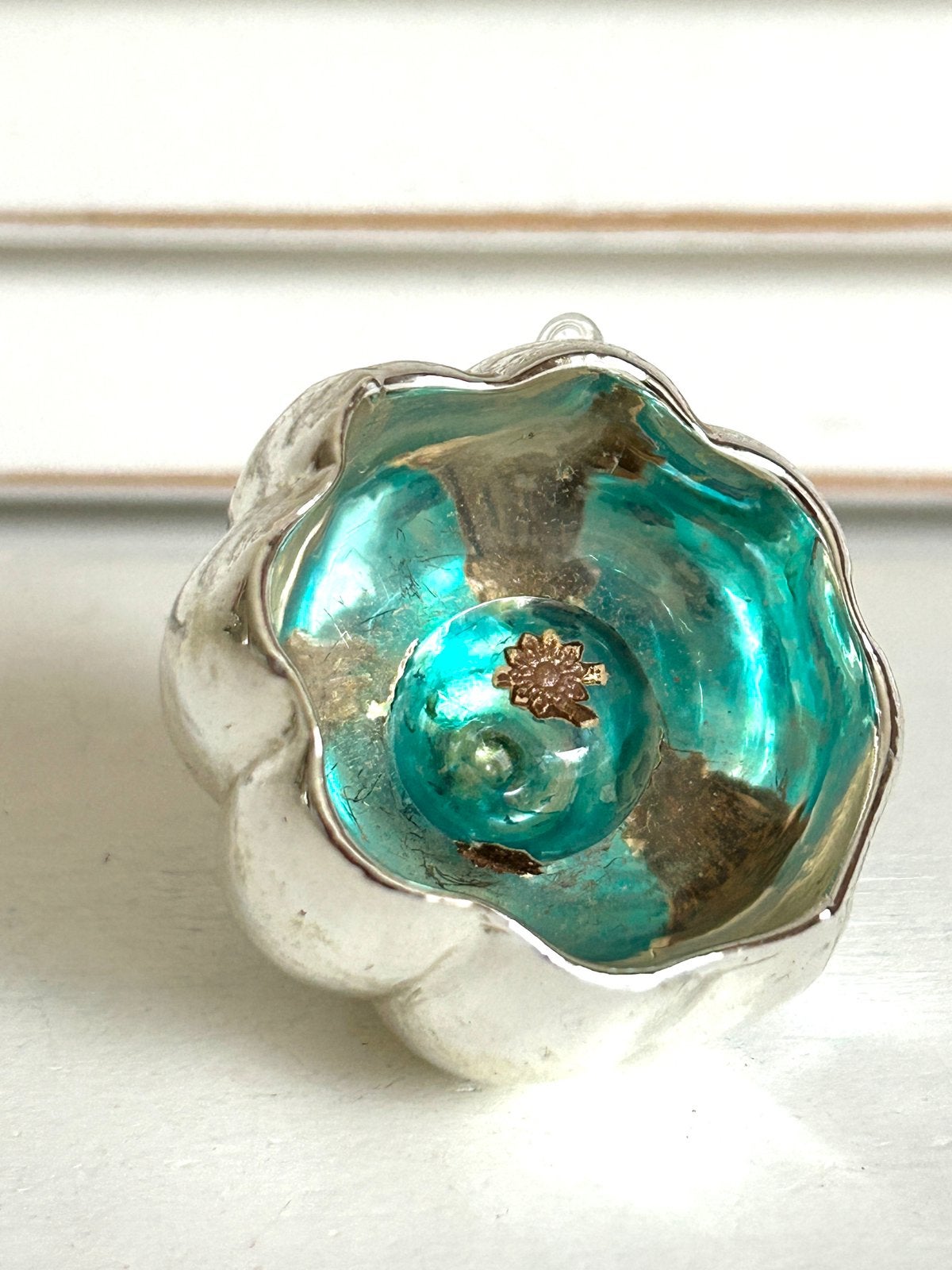 Antieke deuk glazen kerstbal Ajeko 4,5 cm, Diversen, Ophalen