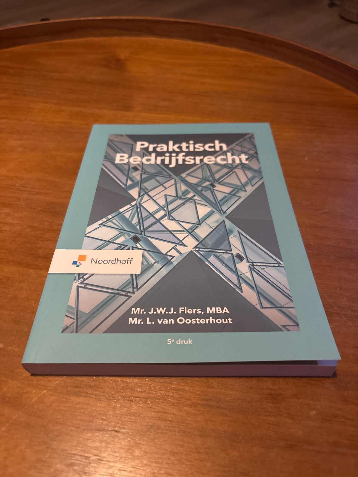 Praktisch Bedrijfsrecht - 5e druk - Mr. Fiers & Mr. Oosterho, Ophalen of Verzenden, Beta, Zo goed als nieuw, HBO