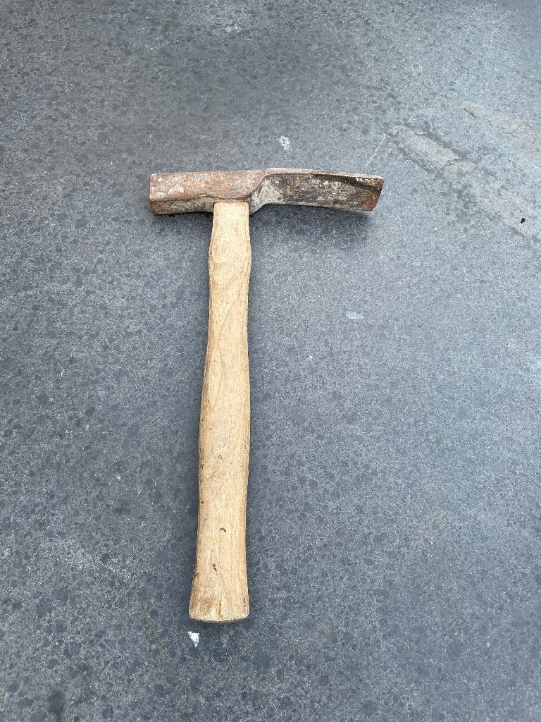 Vintage gereedschap: metselaars- steenhouwershamer, Antiek en Kunst, Ophalen of Verzenden