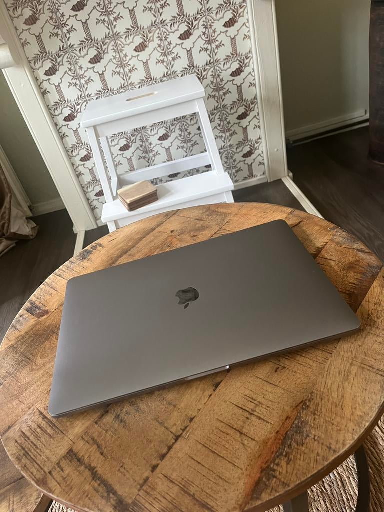 Macbook pro 15 inch 2019, Computers en Software, Apple Macbooks, Gebruikt, MacBook Pro, 15 inch, 2 tot 3 Ghz, Ophalen