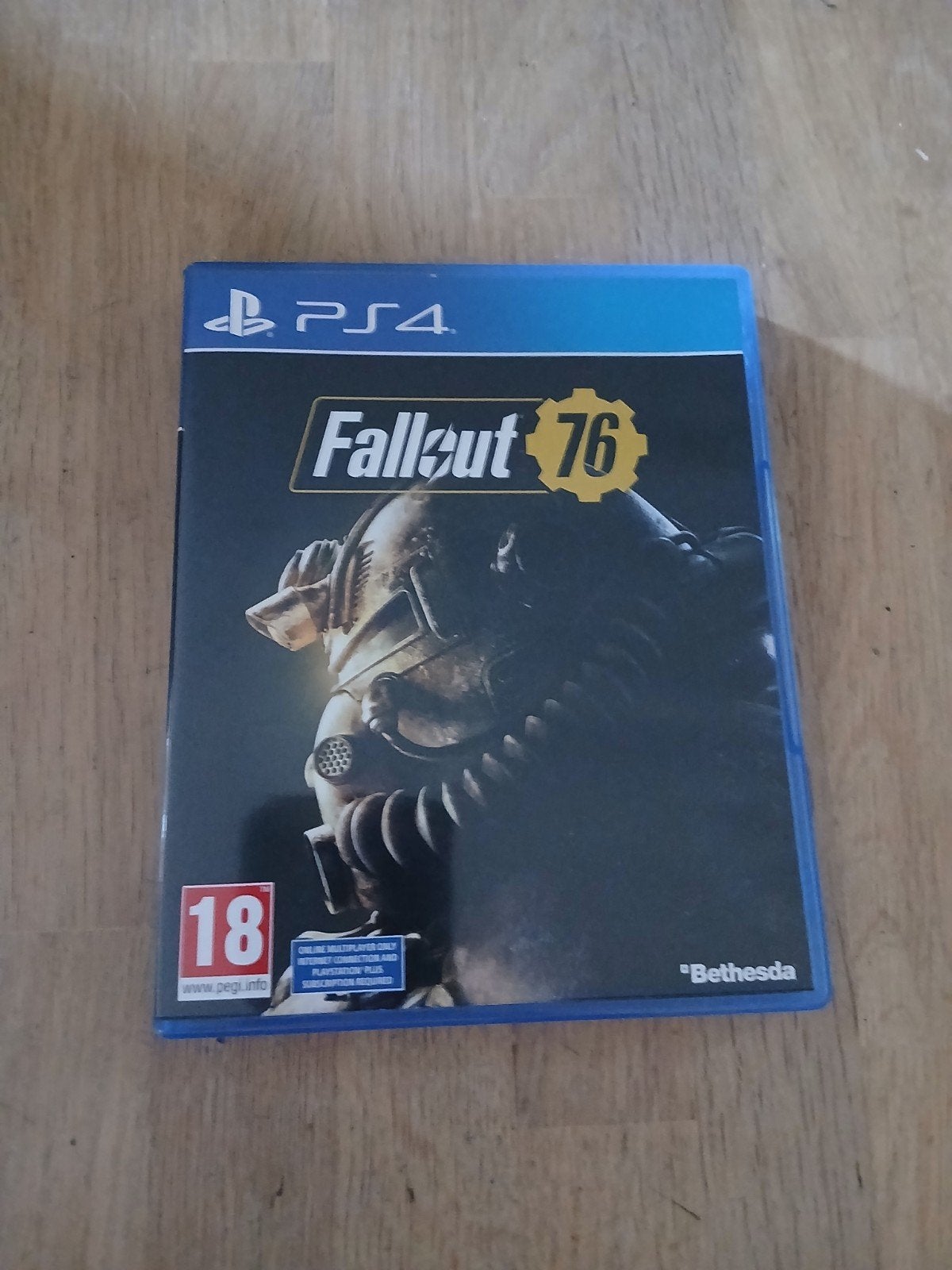 Fallout 76 PS4 - Inclusief Rage 2 folder, Ophalen, Online, Vanaf 18 jaar, Zo goed als nieuw