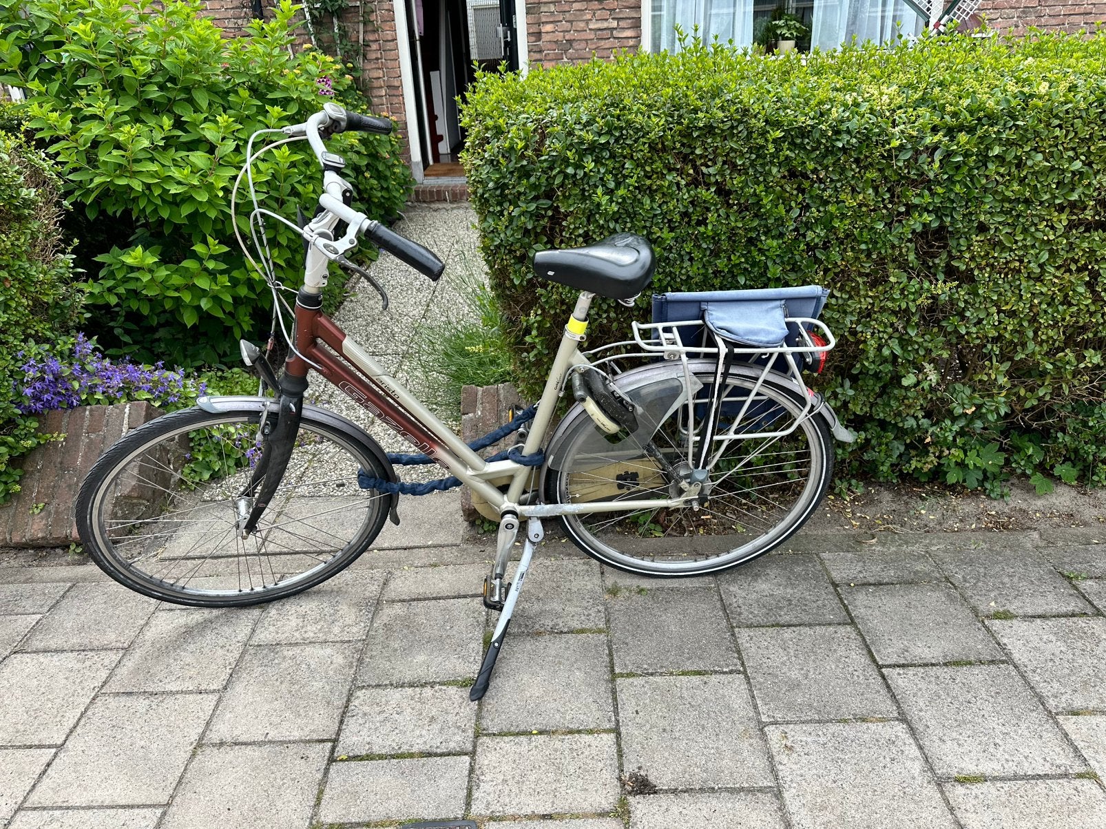 Damesfiets, Gazelle, Aristo, met fietstas en extra slot, Fietsen en Brommers, Fietsen | Dames | Damesfietsen, Ophalen, Versnellingen