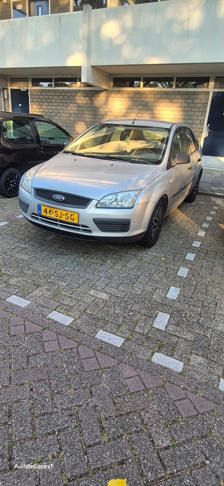 Ford Focus 1.6 74KW 5D 2006 Grijs, Auto's, 1596 cc, 15 km/l, 4 cilinders, 49 €/maand