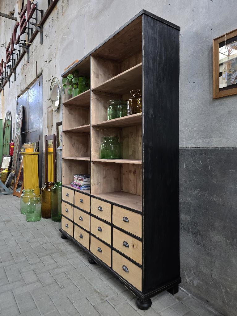 Industriële Houten Apothekerskast Zwart | Vintage Grote Kast, Met plank(en), 200 cm of meer, 150 tot 200 cm, Ophalen of Verzenden