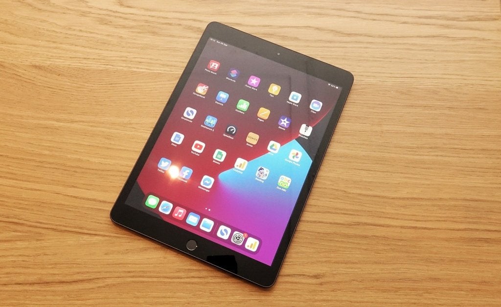 iPad 8th Generation, Computers en Software, Apple iPads, 32 GB, Apple iPad, Zo goed als nieuw, Grijs